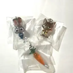 【新品】ズートピアめじるしアクセサリー　ニック・ジュディ・ニンジンセット