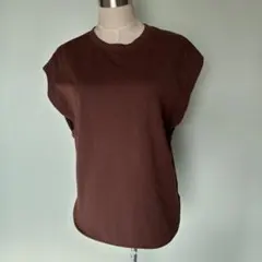 ノースリーブ ベスト ブラウン