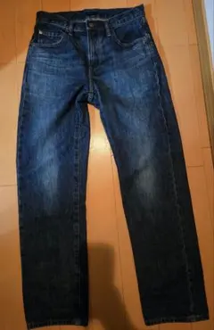 レギュラーフィットジーンズ