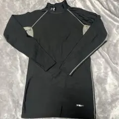 Under Armour アンダーシャツ 長袖のサムネイル