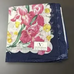 valentino garavani ハンカチのサムネイル