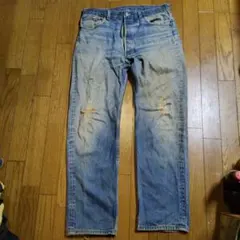 Levi's ストレートデニム ダメージ加工