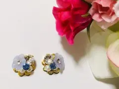青花とクリスタルのピアス イヤリング