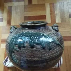 陶器の壺