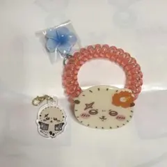 ちいかわ シーサーのおみやげやさん ラッコ ミニアクリルチャーム コイルヘアゴム