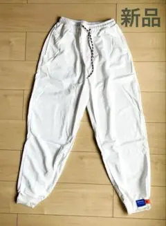 新品メンズパンツ　白