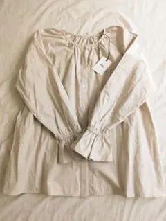 新品！GRL ふんわりブラウスのサムネイル