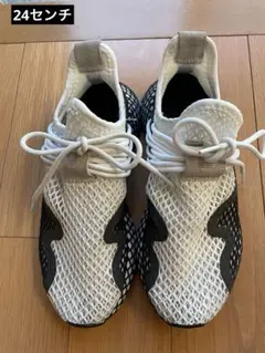 最終価格adidas 24 ホワイト/ブラック メッシュスニーカー