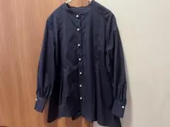 PLST　ノーカラー　ペプラムシャツ　ネイビー　パールボタン　長袖　プラステ　紺
