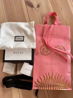 2018年GUCCIホリデイ限定　ギフトボックス　空箱のみ　ショップバッグ