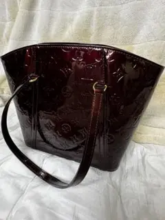 Item thumbnail for item 18428f3a-ccdb-4865-82f5-fdeecd819f6f