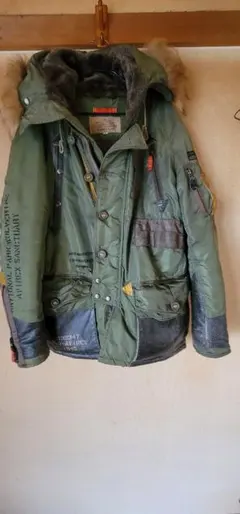 AVIREX ミリタリージャケット フード付き