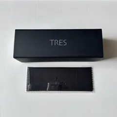 新品●2点セット TRES サングラスケース クロスのサムネイル