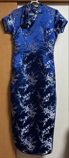 チャイナドレス 梅柄ブルー ヘッドアクセサリー 黒