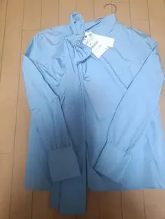 新品未使用タグ付き★ZARA水色 XS 長袖シャツ