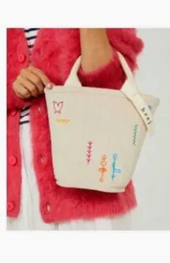 刺繍入り　ベージュ　トートバッグ　Freada フリーダ