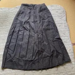 ダークグレー プリーツロングスカート