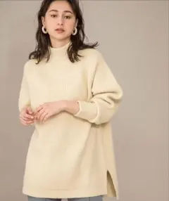 Audrey and John Wad 白ニット