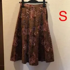 東京スタイル　花柄　フレアスカート