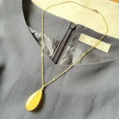 K刻印　雫型 白甲　ペンダント 蜂蜜色 ヴィンテージ　ネックレス