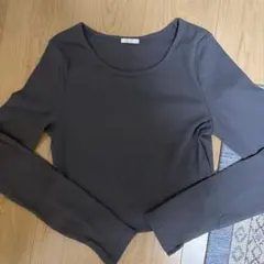 リブクロップドT （長袖） ダークグレー GU