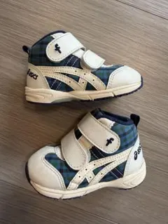 asics ファミリア　ベビーシューズ ハイカット 白・青・緑のチェック柄