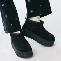 UGG クラシック ウルトラミニプラットフォーム ブーツ