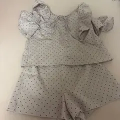 evelyn ドット柄フリル袖ショートパンツセットアップ