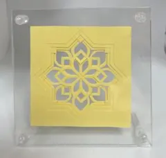 オクタゴン立体切り絵