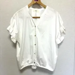 BEAMS HEART 前開き カットソー フリル袖のサムネイル