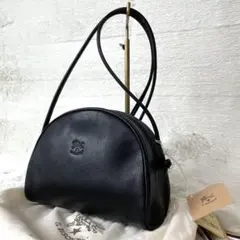 【値下げ】未使用級・美品⭐️IL BISONTE ショルダーバッグ ハーフムーン