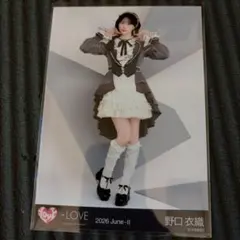 イコラブ ＝LOVE 生写真 野口衣織 レコ大衣装 年末歌番組 ヒキ - メルカリ