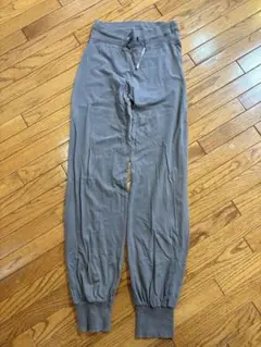 Item thumbnail for item 1721c8c8-9af5-40e0-b68e-2fc20995913a