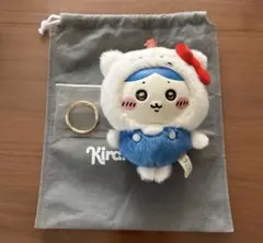 ちいかわ×サンリオ　Kiramekkoシリーズ　ハチワレ　マスコットキーホルダー