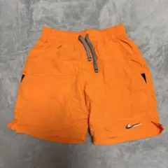 Nike オレンジ ショートパンツ XS 水陸両用　サーフパンツ　水着