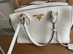 PRADA ホワイト ショルダーバッグ