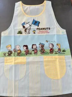 新品　スヌーピー保育士エプロンのサムネイル