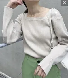 ディスコート☆リブスクエアネックプルオーバー☆アイボリーベージュ