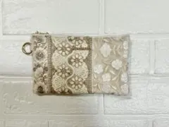 インド刺繍リボンポーチ　フラットポーチ　通帳ポーチ　コスメポーチ　ホワイト系