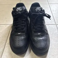 Nike Air Force 1 ブラック　27.5のサムネイル