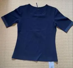 新品・未使用　JENNE ネイビー 半袖カットソー バックジップのサムネイル