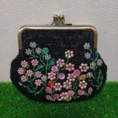 がま口ポーチハンドメイド❣️☘️親子がま口財布☘️ ビーズ刺繍