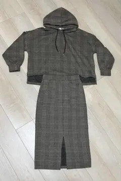 フード付きチェック柄スカートセットアップ