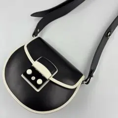 Item thumbnail for item 49a8b195-bcd9-4f11-a27e-d536c7b0c1be