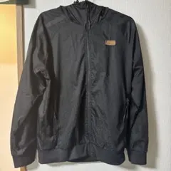 PUMA フード付きナイロンジャケット Lサイズ ブラック