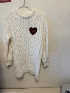 プロフに共感仲間を募集中 様専用　ホワイト ケーブルニットセーター ハート刺繍