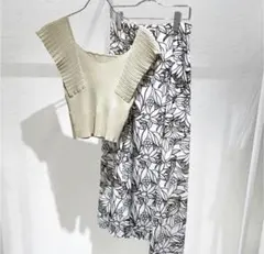 値下　新品未使用タグ付 MERCURYDUO カットワーク刺繍ナロースカート