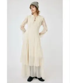 アイボリー フリル付きロングドレス Mサイズ