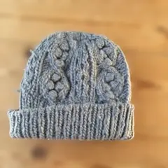 グレー ケーブル編み ニット帽