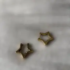 （未使用）ゴールドメッキ 星型とジグザグ型ピアスセット